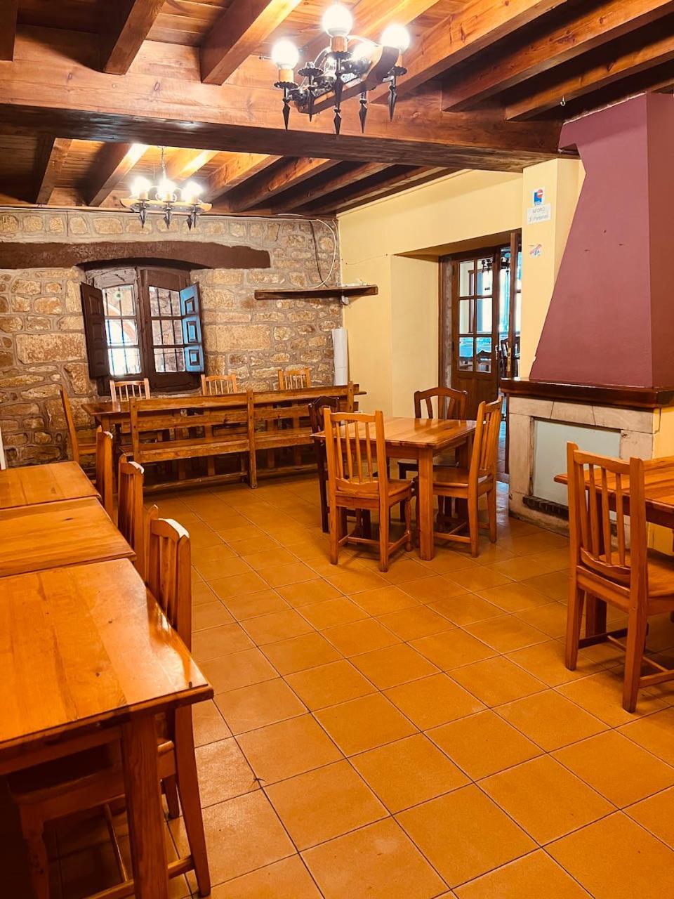 Albergue Pinares - La Casona De Revenga Regumiel de la Sierra Extérieur photo