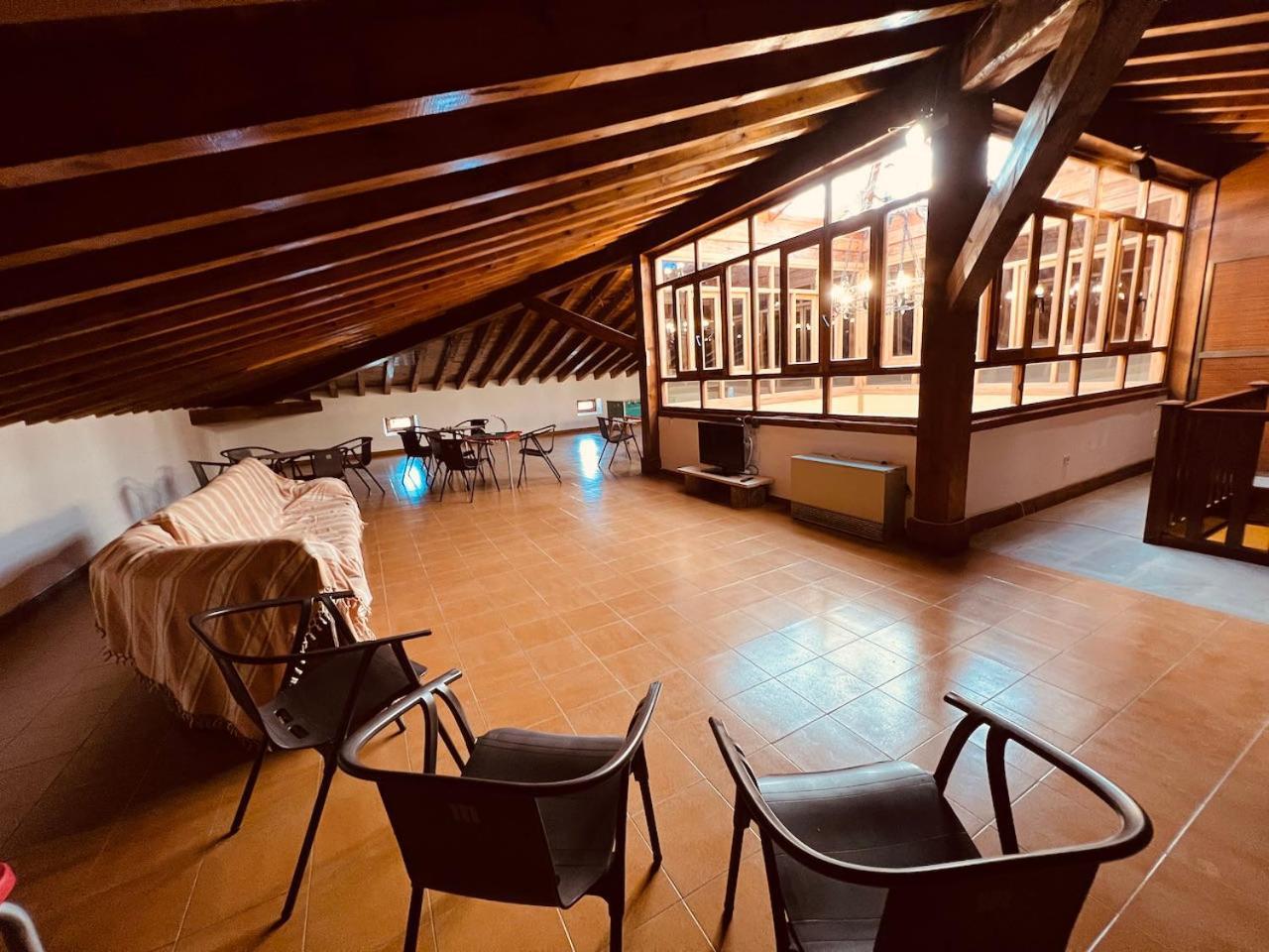 Albergue Pinares - La Casona De Revenga Regumiel de la Sierra Extérieur photo