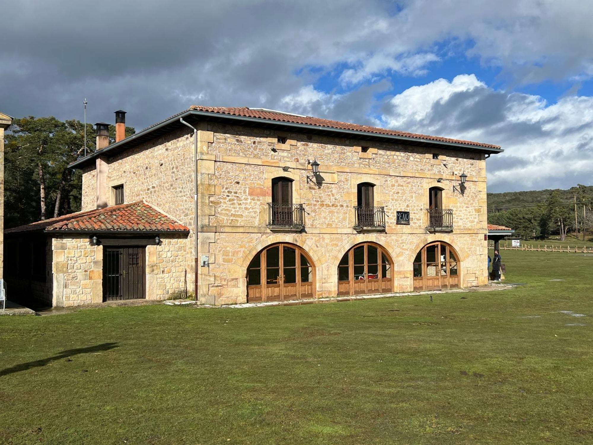 Albergue Pinares - La Casona De Revenga Regumiel de la Sierra Extérieur photo